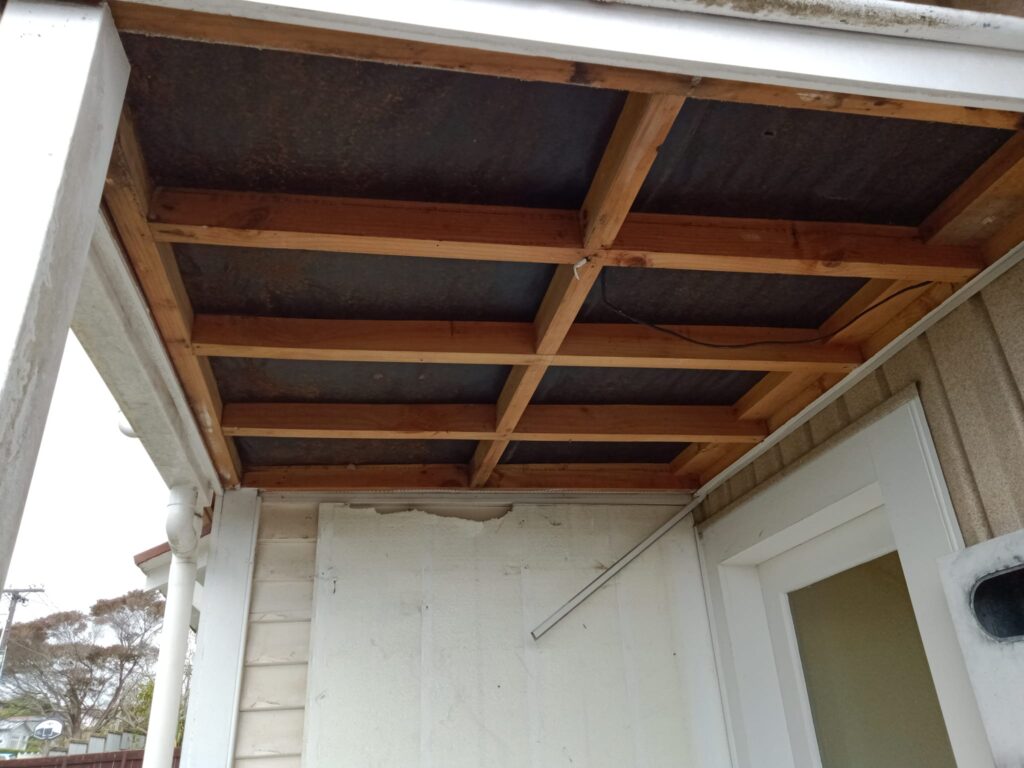 Asbestos soffits removed in Auckland